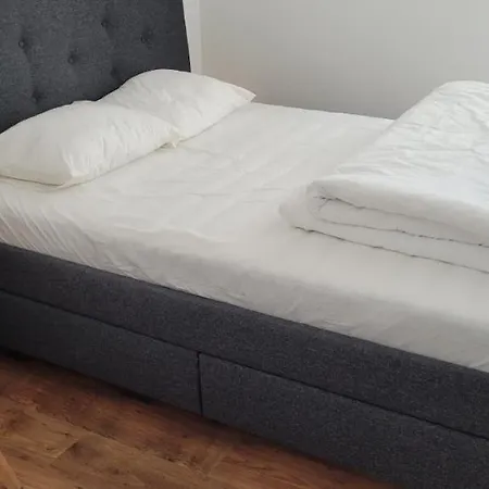 Comfy Near Metro And Airport *