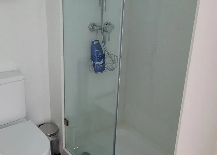 Comfy Near Metro Lizbona