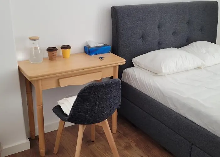 Comfy Near Metro Privat bolig *