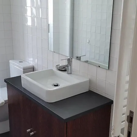 Pansiyon Comfy Near Metro Lisboa